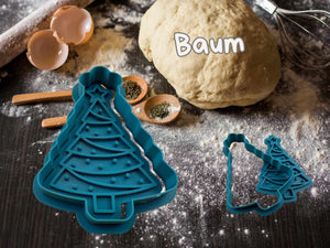 Weihnachtsbaum Ausstechform für festliche Kekse, ideal für Plätzchenbacken in der Weihnachtszeit.