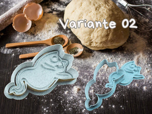 Geister-Katzen Keks-Ausstecher Variante 02 auf einem Mehl-bedeckten Tisch neben Teig und Backzutaten, ideal für Halloween.