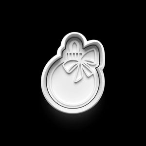 Christmas ornament-shaped cookie cutter for festive baking, made from durable PETG plastic. Ideal for elegant holiday cookies.