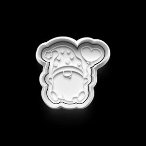 Valentinstag Gnome Keks-Ausstecher mit Herzmotiv, ideal für Plätzchen und kreative Backideen, aus langlebigem PETG-Kunststoff.