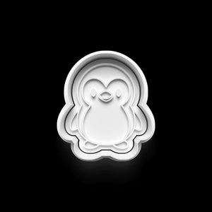 Winterlicher Keks-Ausstecher in Pinguin-Form, ideal für weihnachtliches Backen und kreative Plätzchen.
