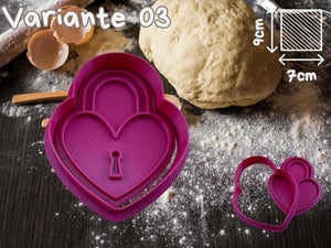 Herzschloss Keks-Ausstecher Set auf Teiguntergrund, perfekt für romantische Backkreationen zum Valentinstag und mehr. Größe: 9x7 cm.