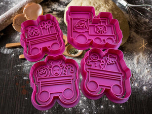 Weihnachtszug Keks-Ausstecher Set mit Lokomotive, Geschenken, Rentier und Lebkuchenmann, ideal für festliche Weihnachtsbäckerei.